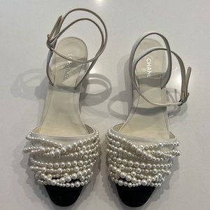 Womens Chanel Pearl CC Cap Toe Ankle Strap Flats Size 38